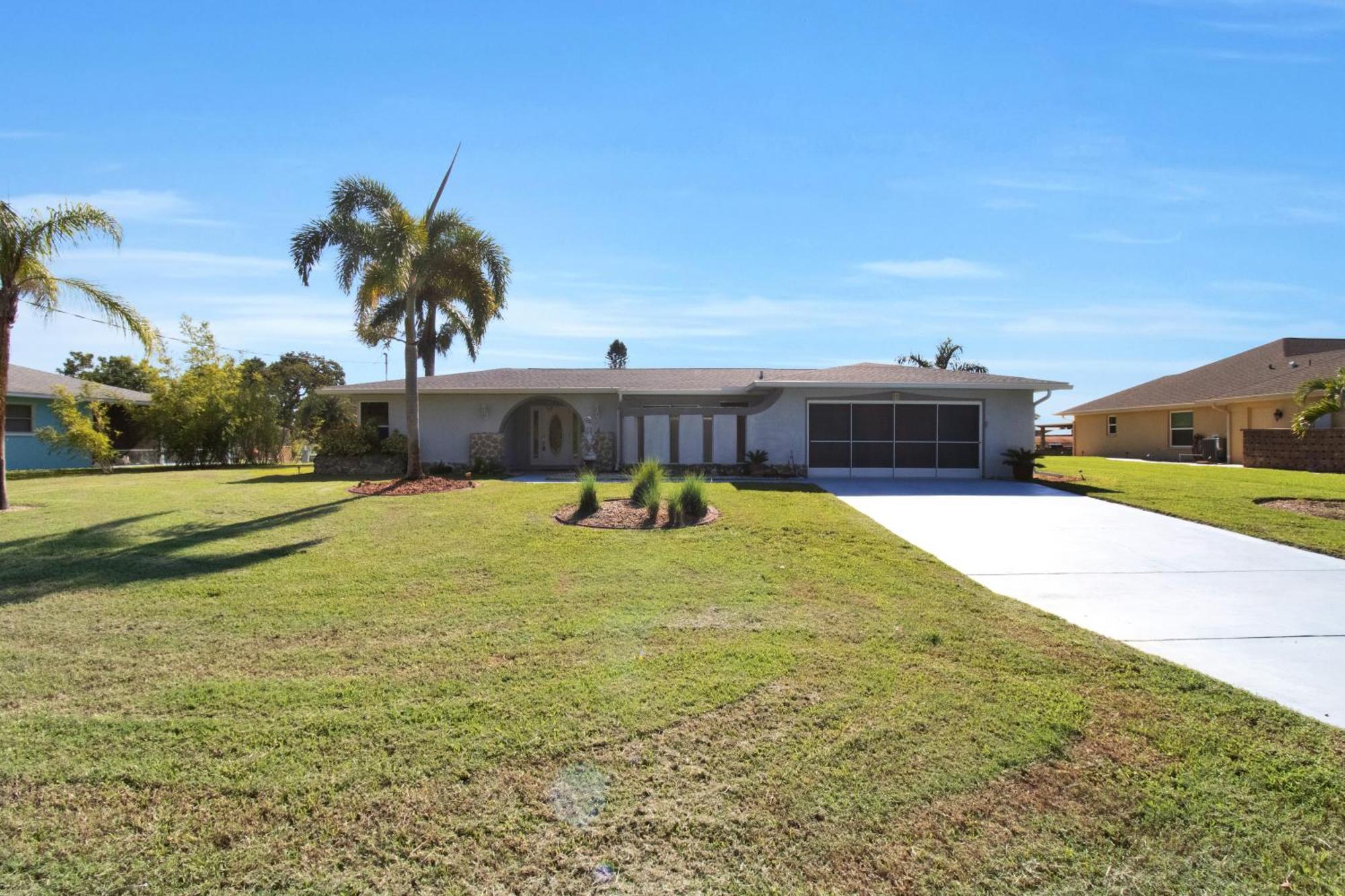 Pet Friendly Canal Front 3-Bedroom Grand Villa With Pool, Linai And Dock ポート・シャーロット エクステリア 写真