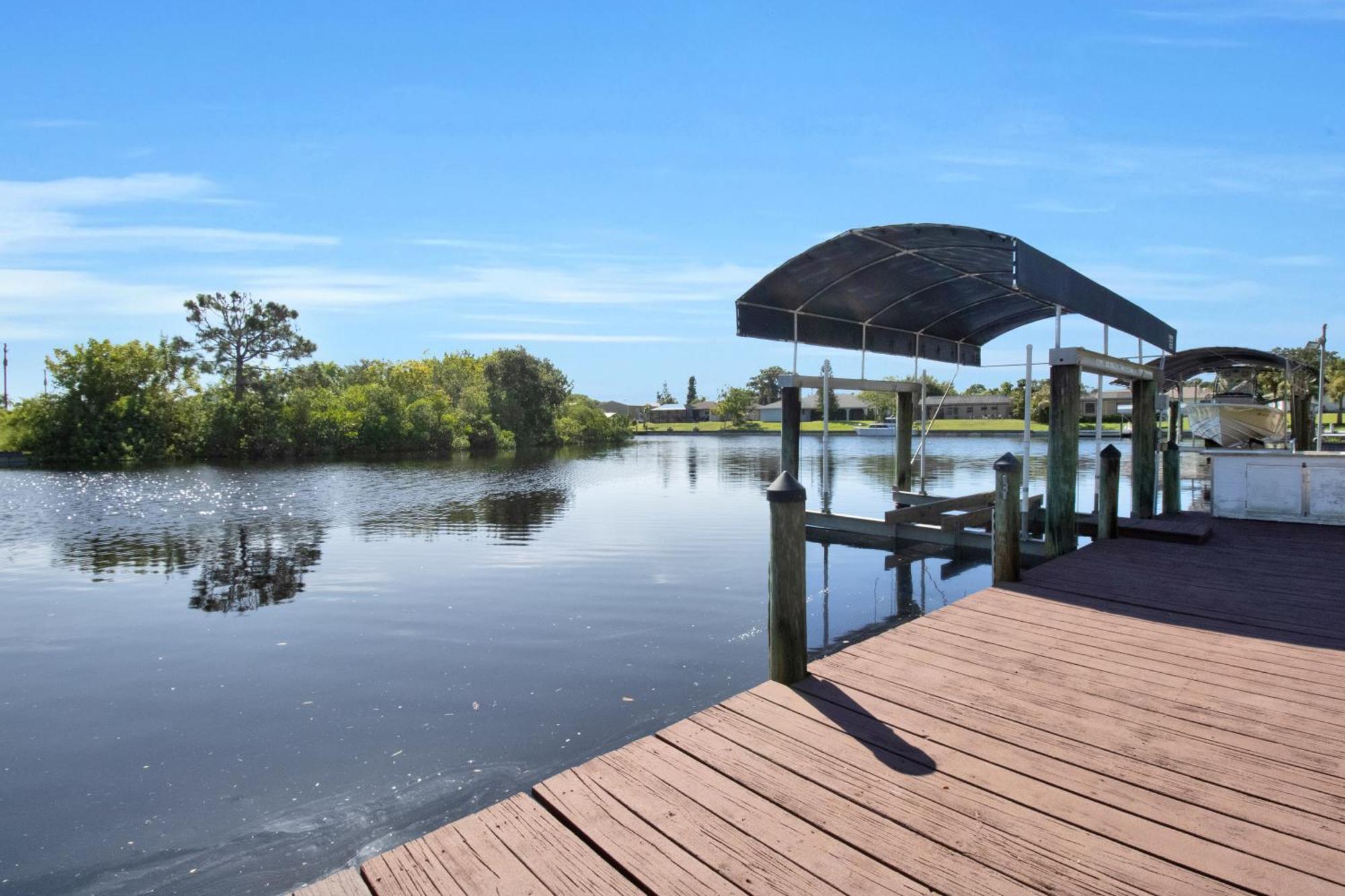 Pet Friendly Canal Front 3-Bedroom Grand Villa With Pool, Linai And Dock ポート・シャーロット エクステリア 写真